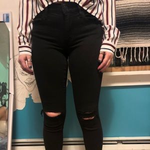 Black ripped jeggings